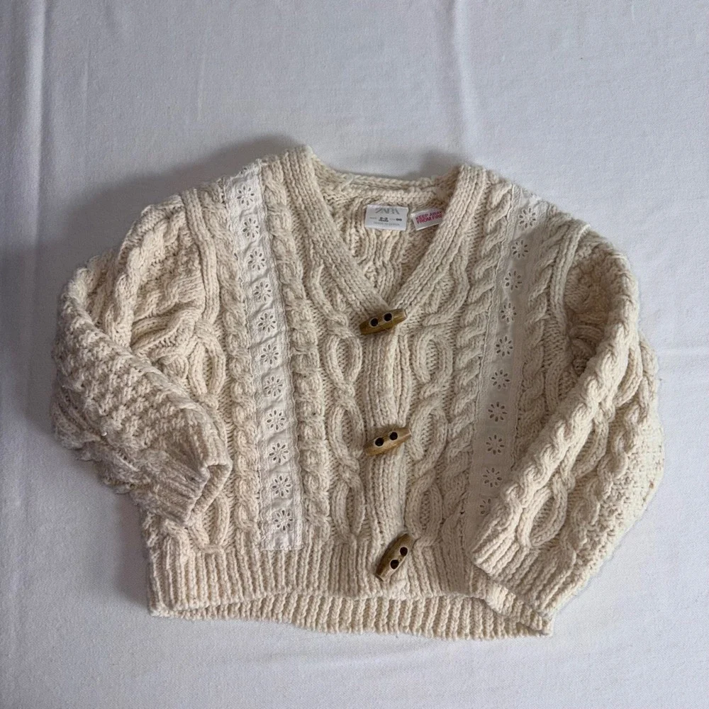 Zara Kids Cardigan 2-3Y Cream Excellent Cable Knit Eyelet Lace Toggle Button